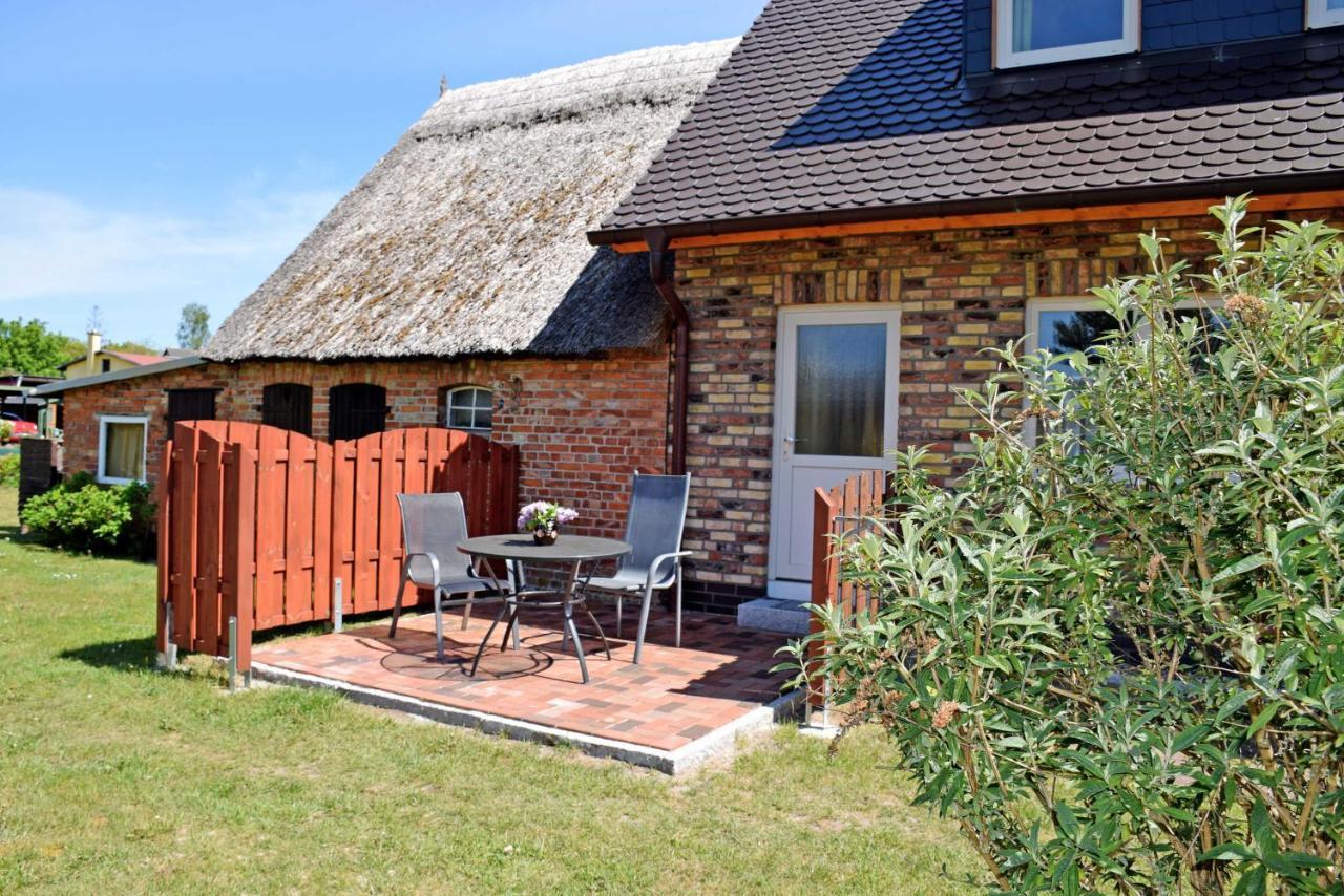 Ferienhaus Mit Terrasse Am Heideweg Baabe Luaran gambar