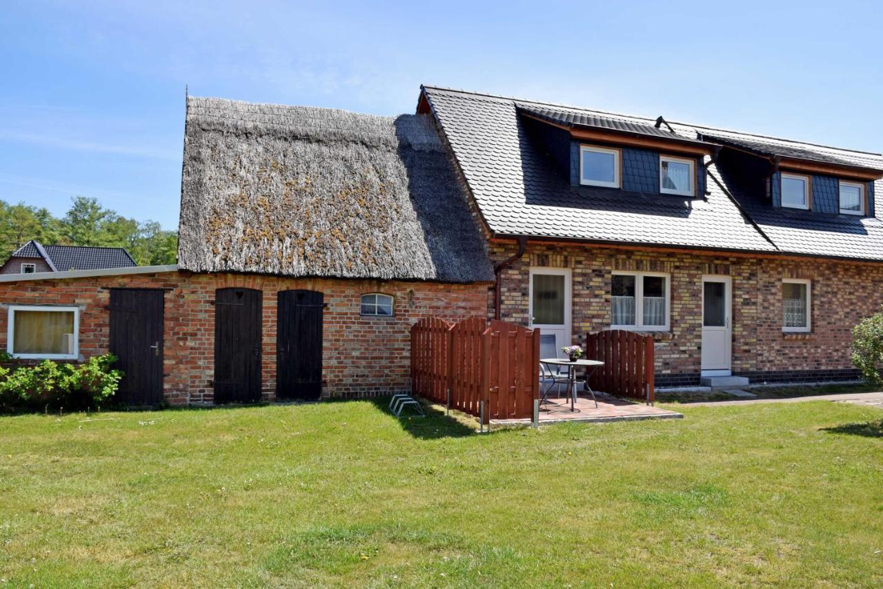 Ferienhaus Mit Terrasse Am Heideweg Baabe Luaran gambar