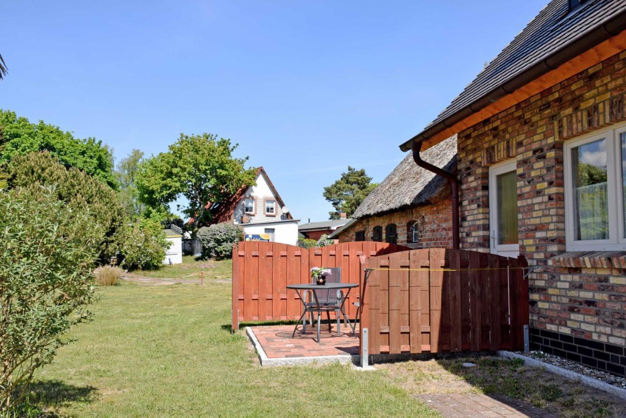 Ferienhaus Mit Terrasse Am Heideweg Baabe Luaran gambar